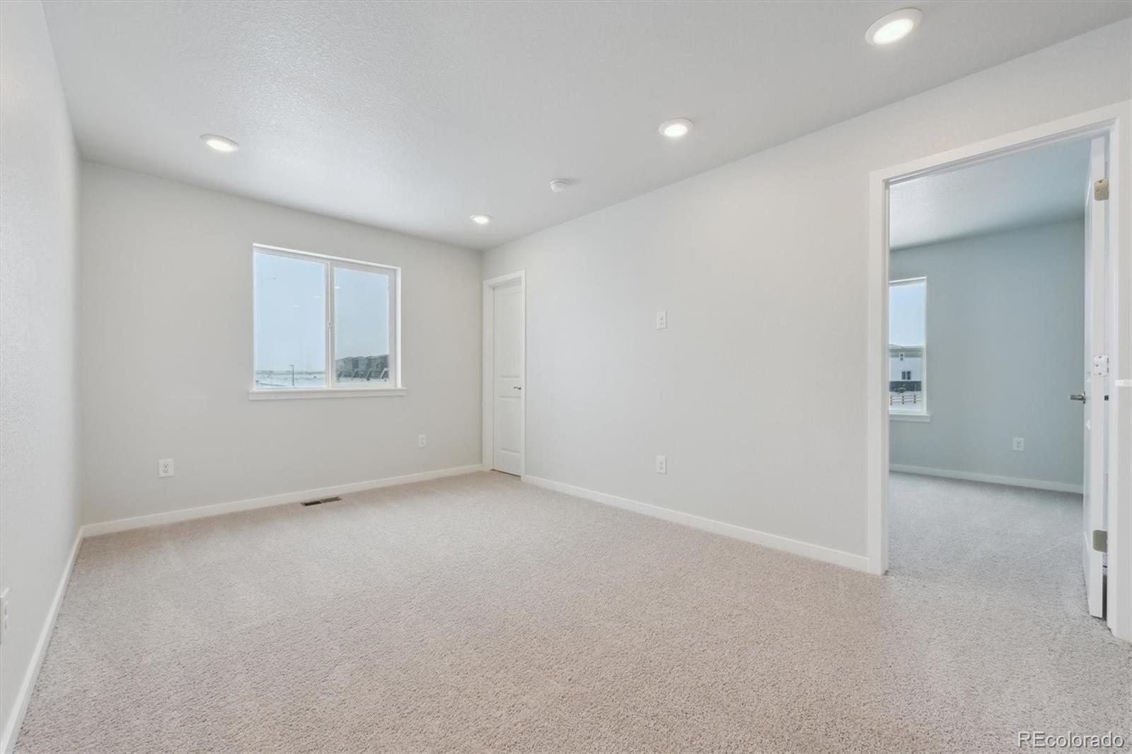 MLS Image #12 for 25022 e 34th place,aurora, Colorado