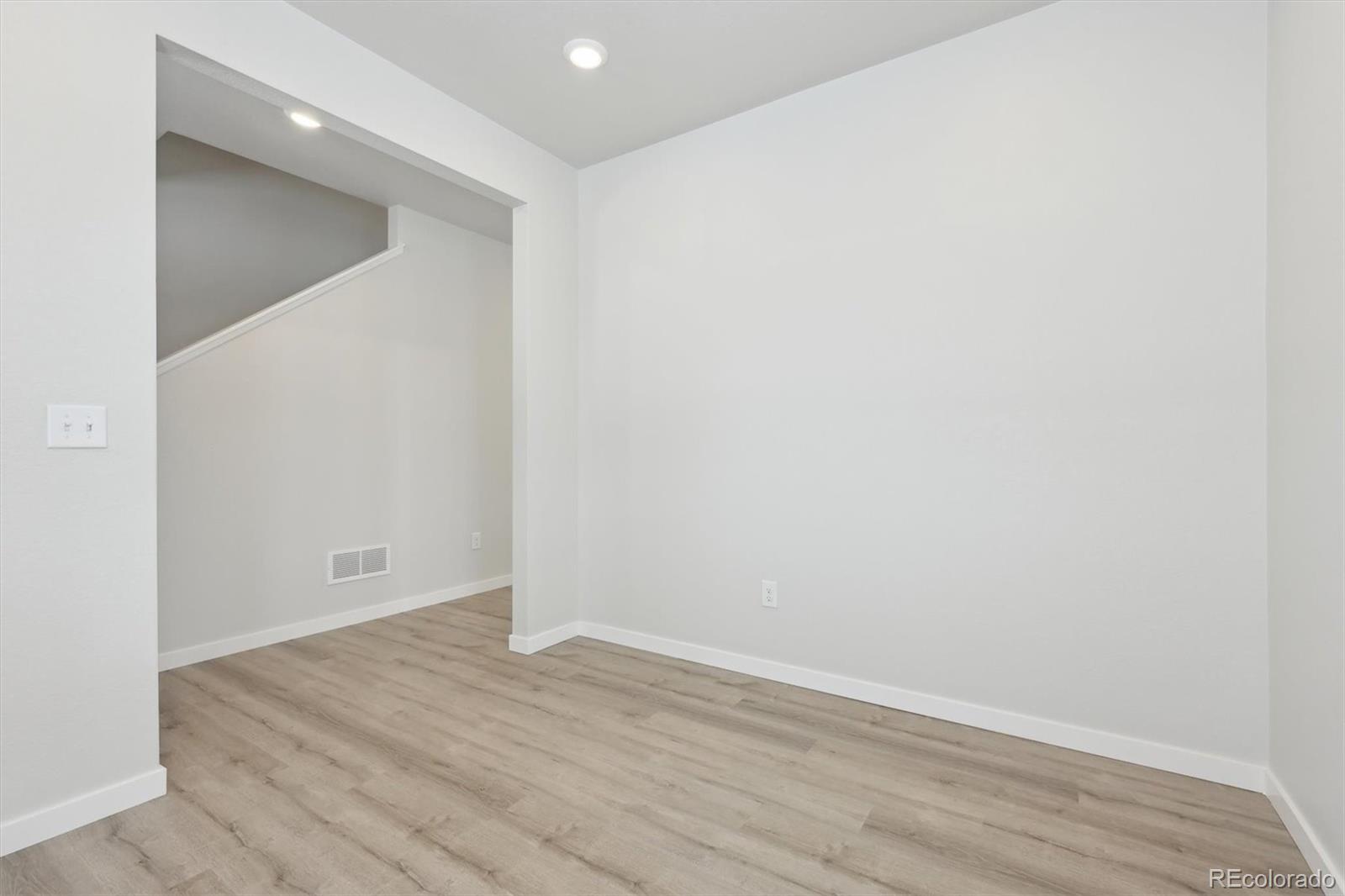 MLS Image #5 for 25022 e 34th place,aurora, Colorado