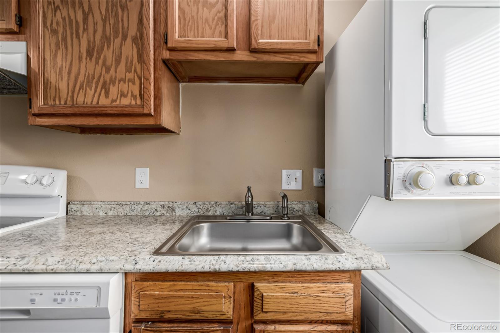 MLS Image #4 for 1180  yosemite street,denver, Colorado