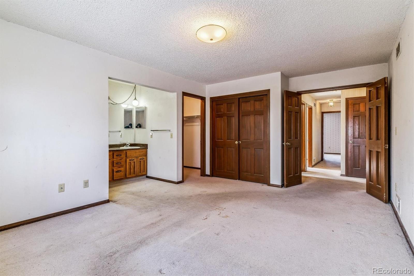 MLS Image #9 for 4604 s raleigh street,denver, Colorado