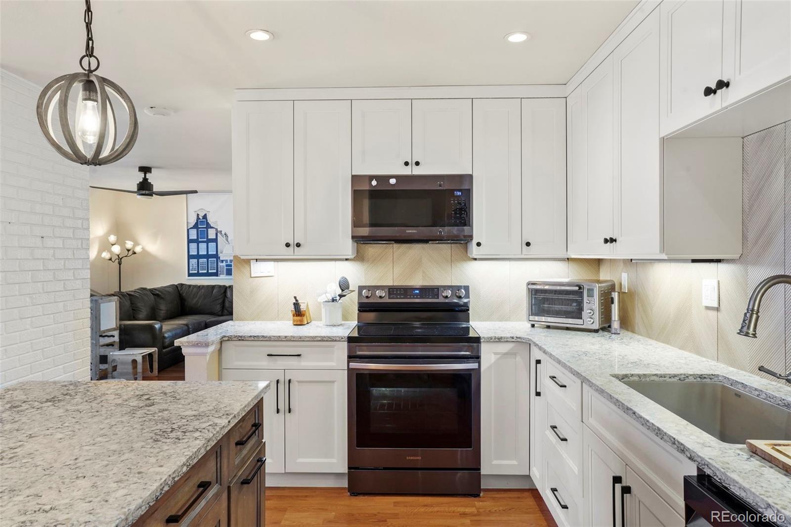 MLS Image #1 for 7192 s vine circle,centennial, Colorado