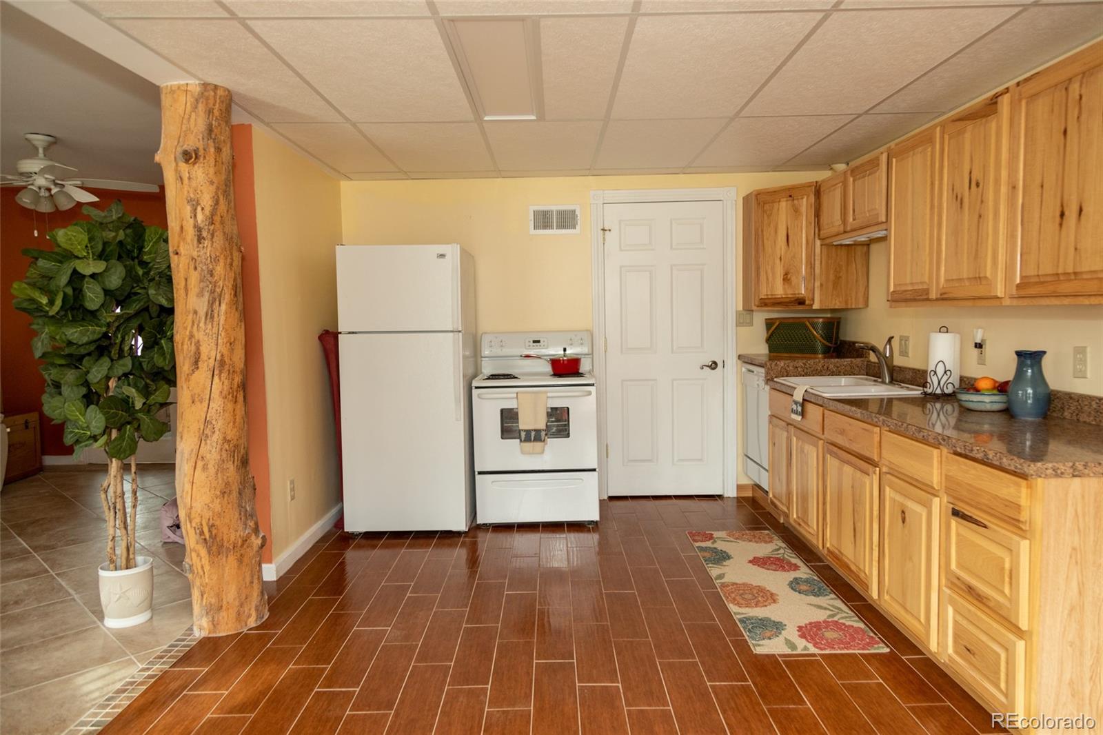 MLS Image #17 for 139  la font drive,creede, Colorado