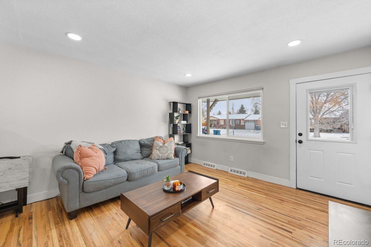 MLS Image #2 for 757 s wheeling street,aurora, Colorado