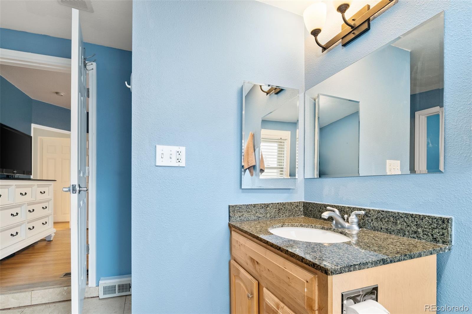 MLS Image #22 for 1920  ulster street,denver, Colorado