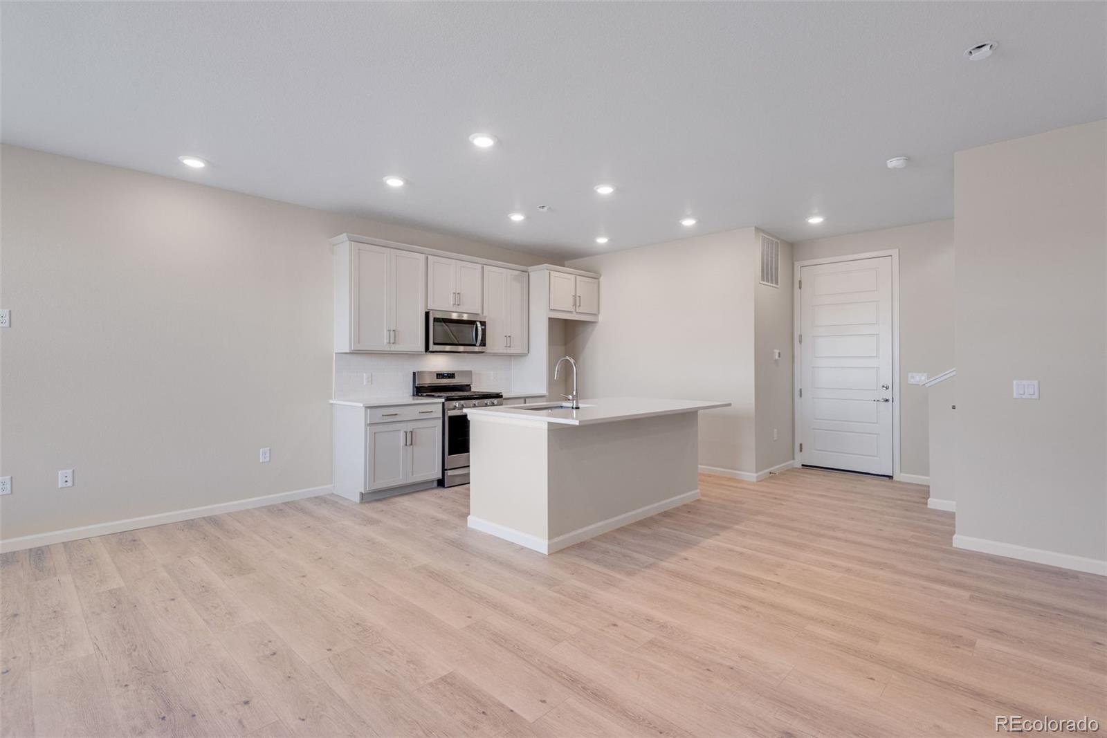 MLS Image #15 for 16783 w 94th way,arvada, Colorado
