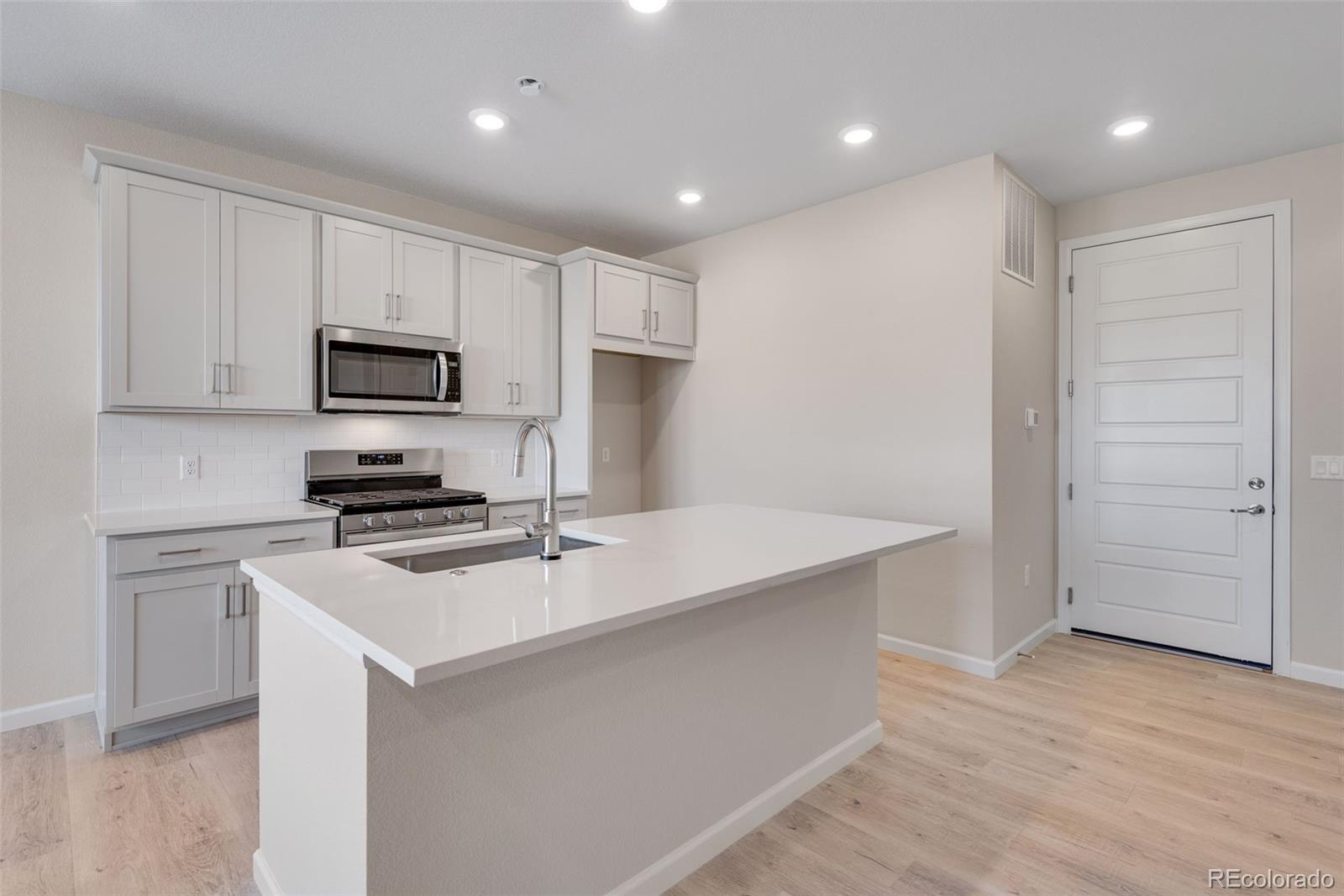 MLS Image #5 for 16783 w 94th way,arvada, Colorado