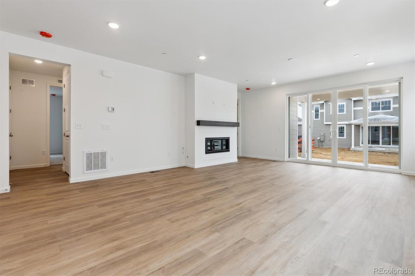 MLS Image #10 for 9693  ceylon street,commerce city, Colorado