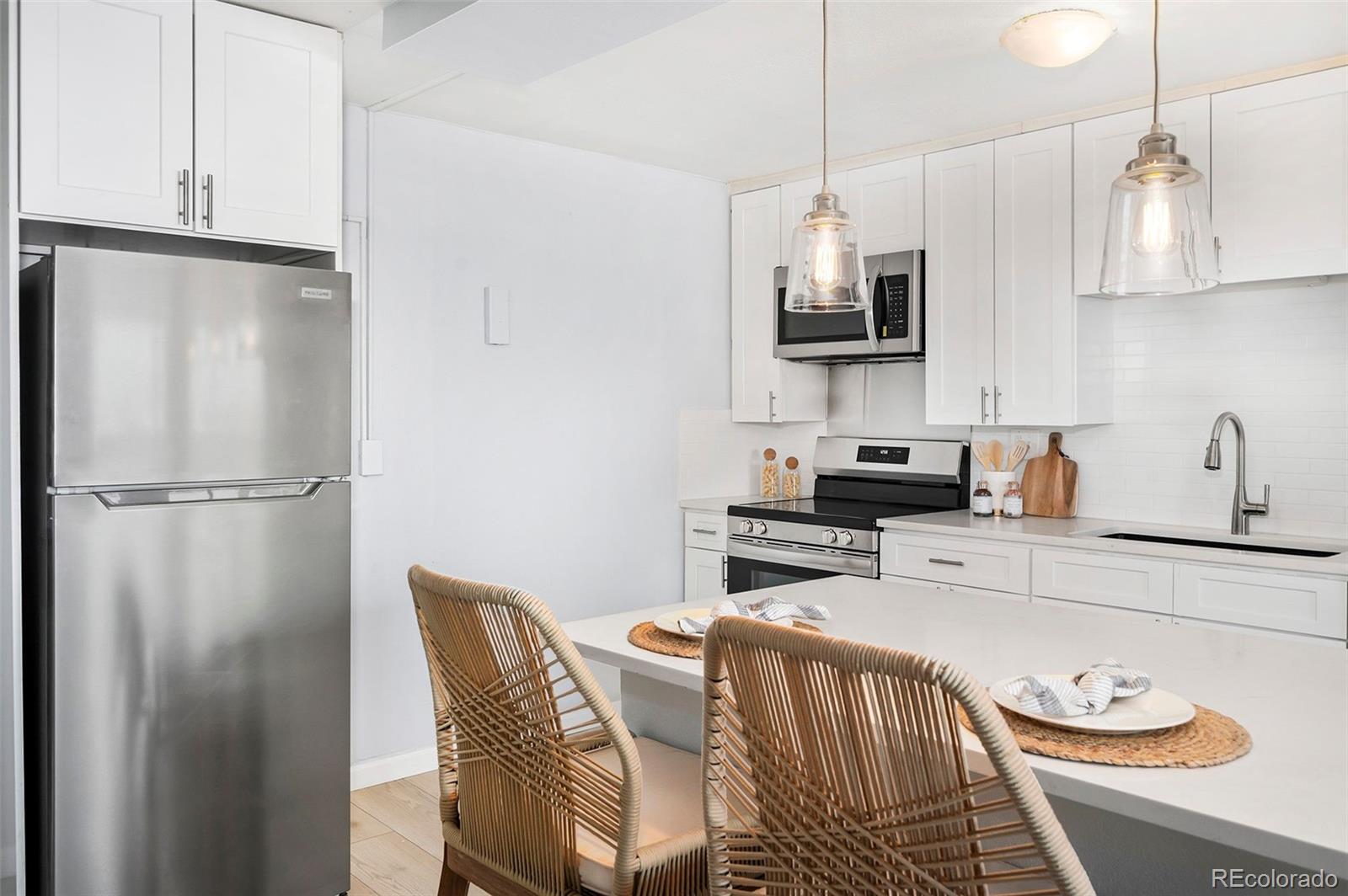 MLS Image #11 for 2  adams street,denver, Colorado