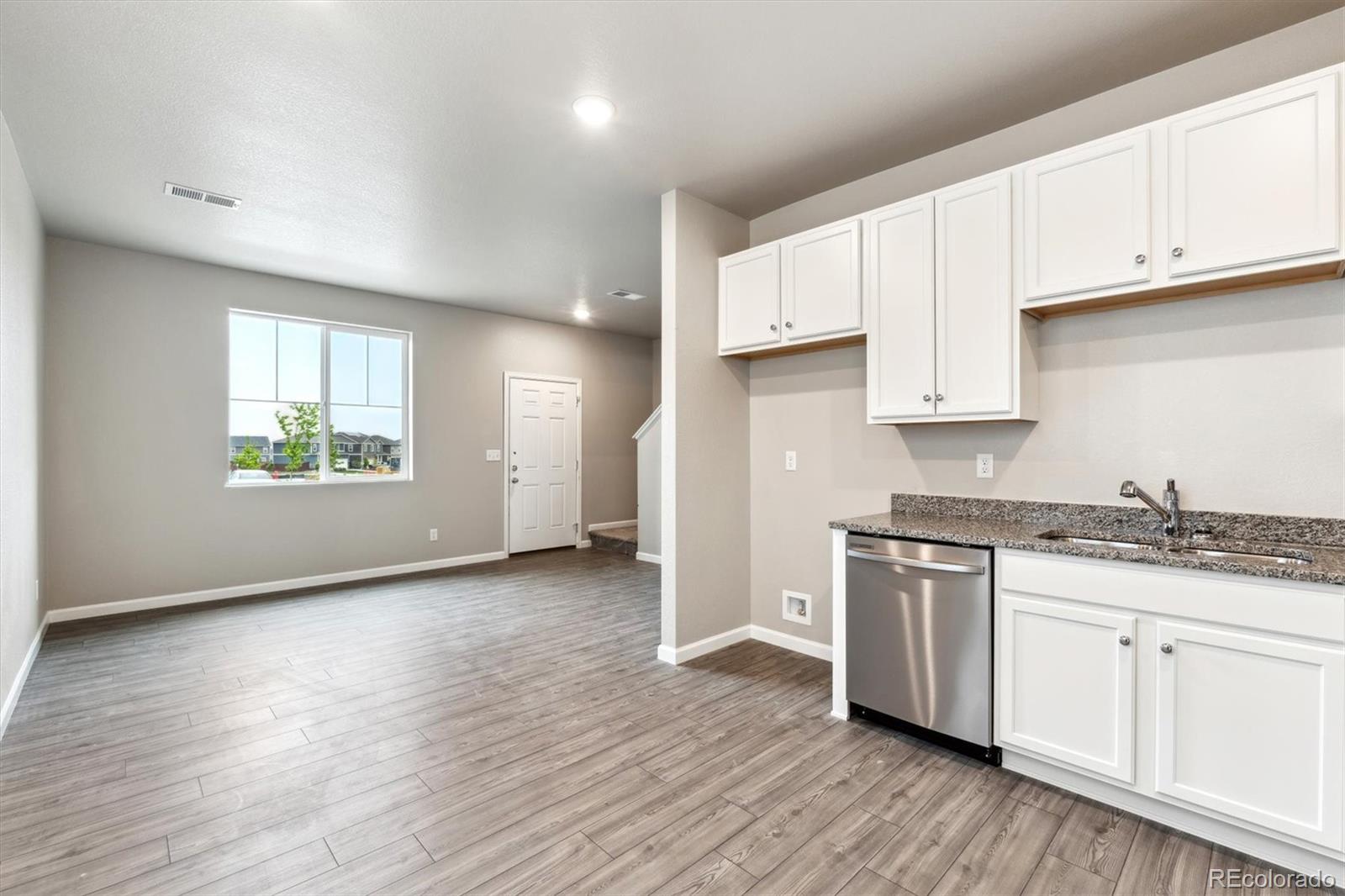 MLS Image #11 for 287  shoveler way,johnstown, Colorado