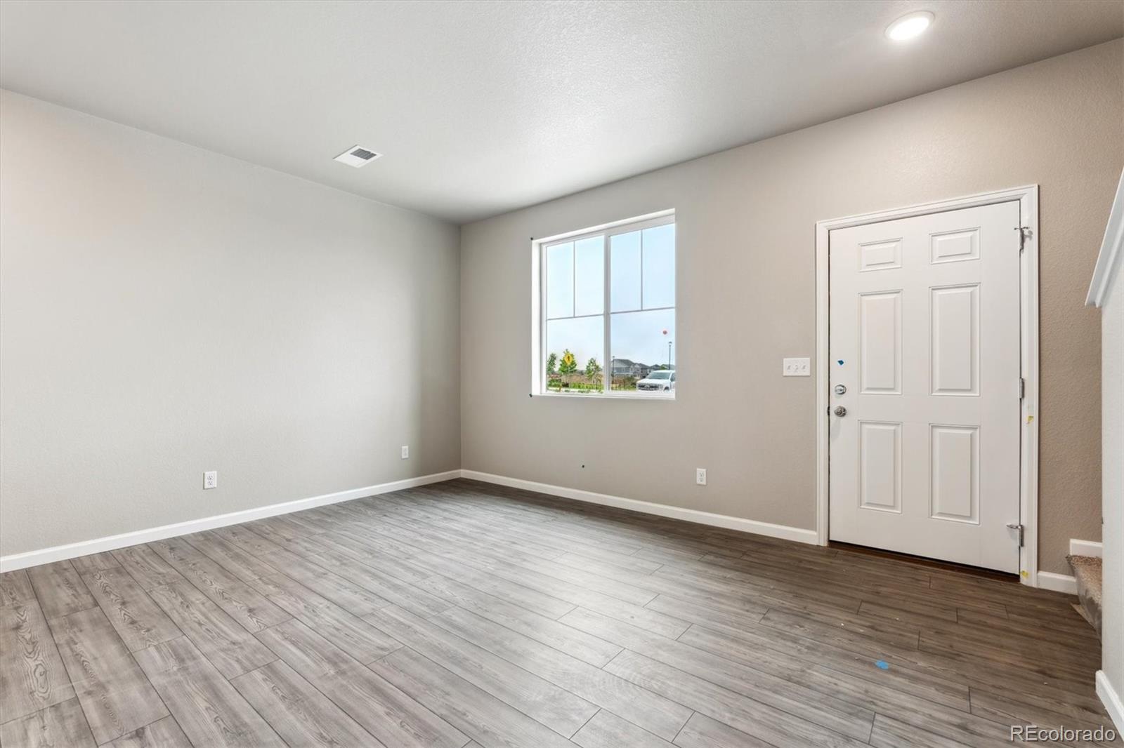MLS Image #4 for 287  shoveler way,johnstown, Colorado