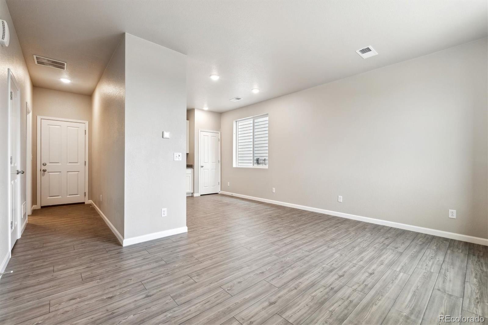 MLS Image #7 for 287  shoveler way,johnstown, Colorado
