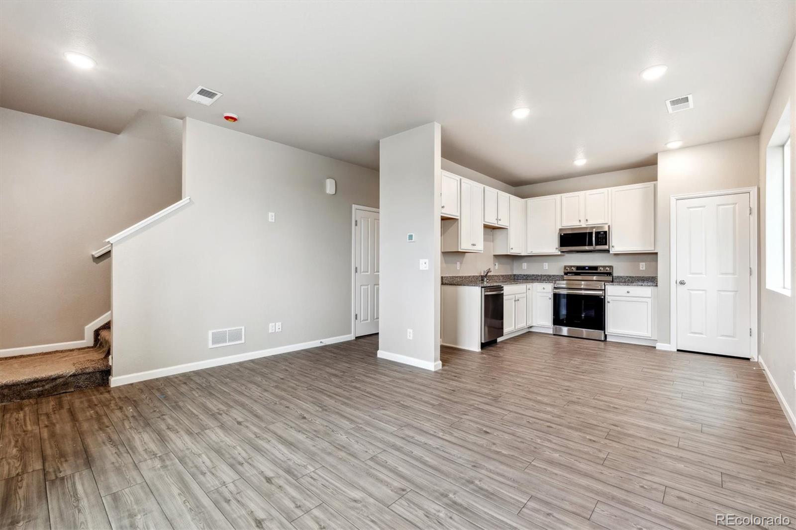 MLS Image #8 for 287  shoveler way,johnstown, Colorado