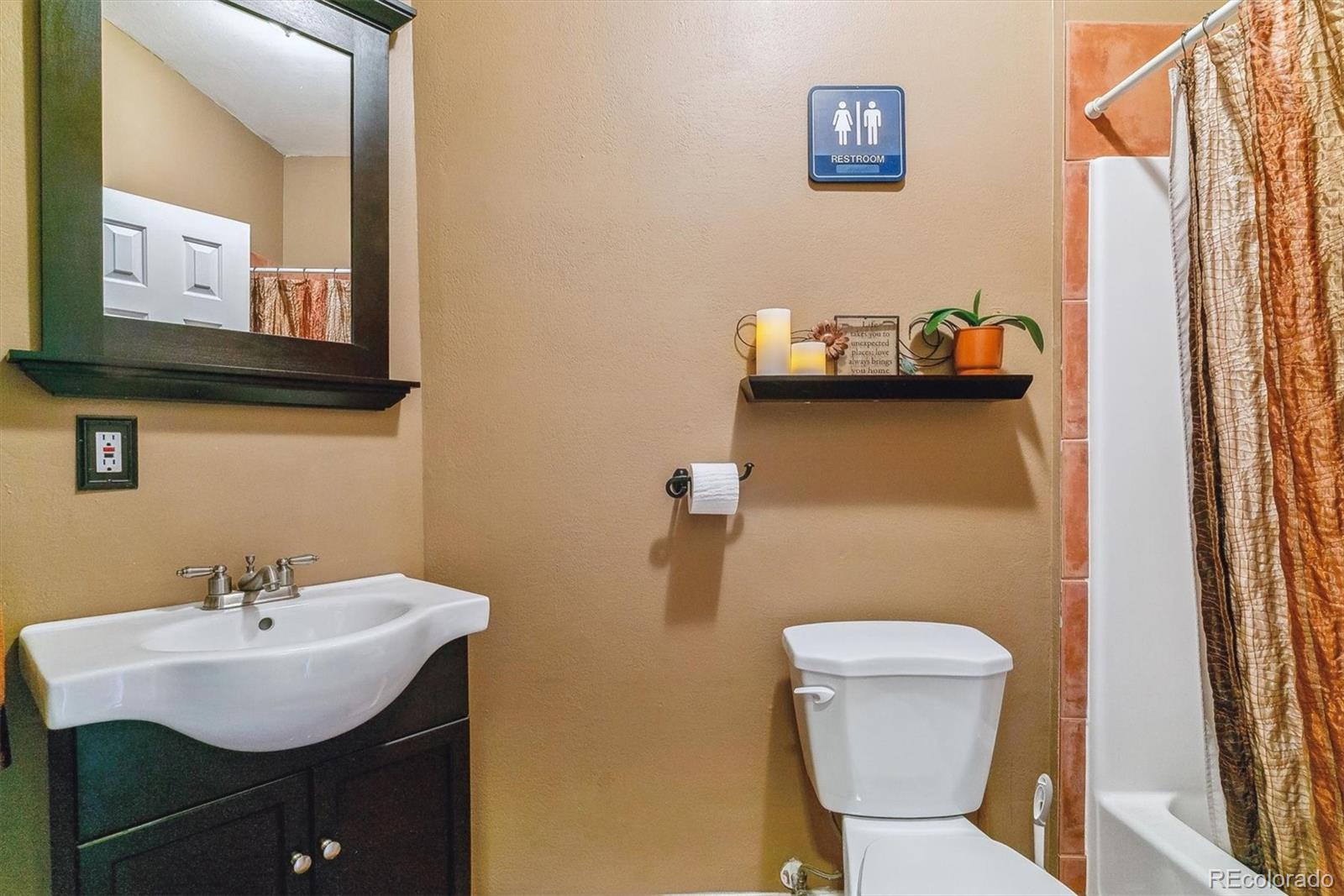 MLS Image #23 for 6590 s tabor street,littleton, Colorado