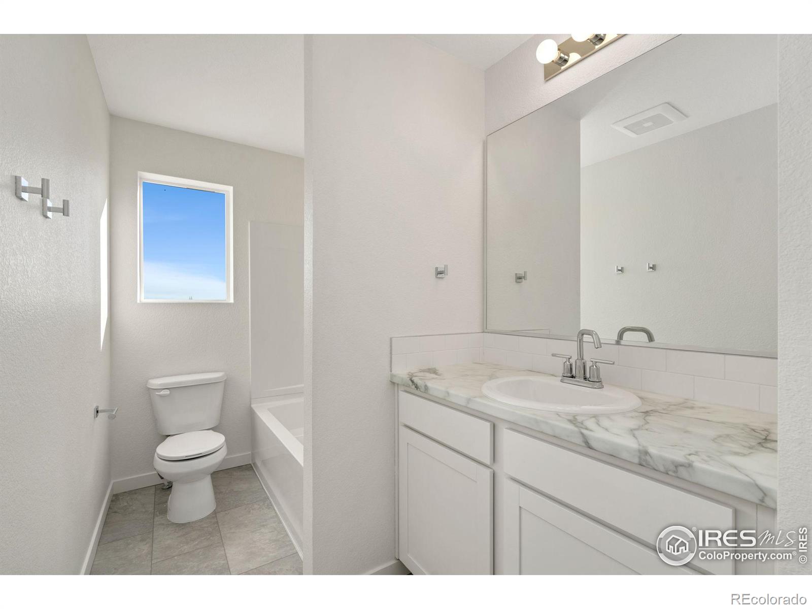 MLS Image #11 for 3705  moab court,evans, Colorado