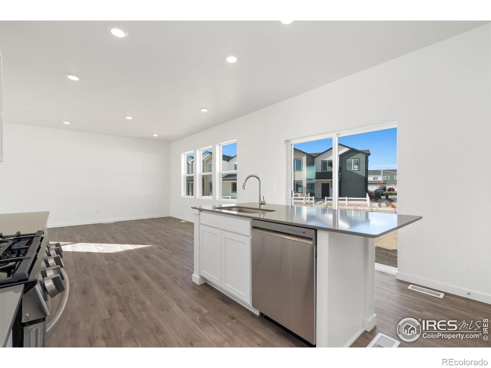MLS Image #5 for 3705  moab court,evans, Colorado