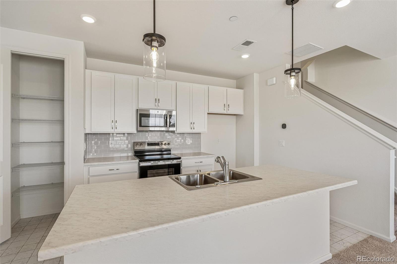 MLS Image #13 for 13458 e 111th avenue,commerce city, Colorado