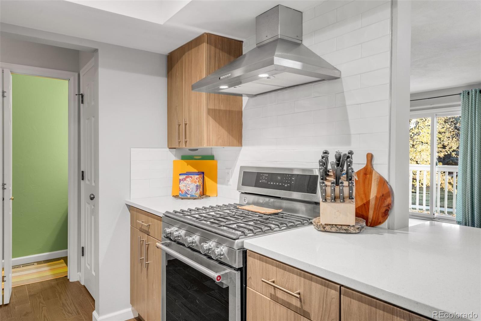 MLS Image #3 for 5374 w canyon trail,littleton, Colorado