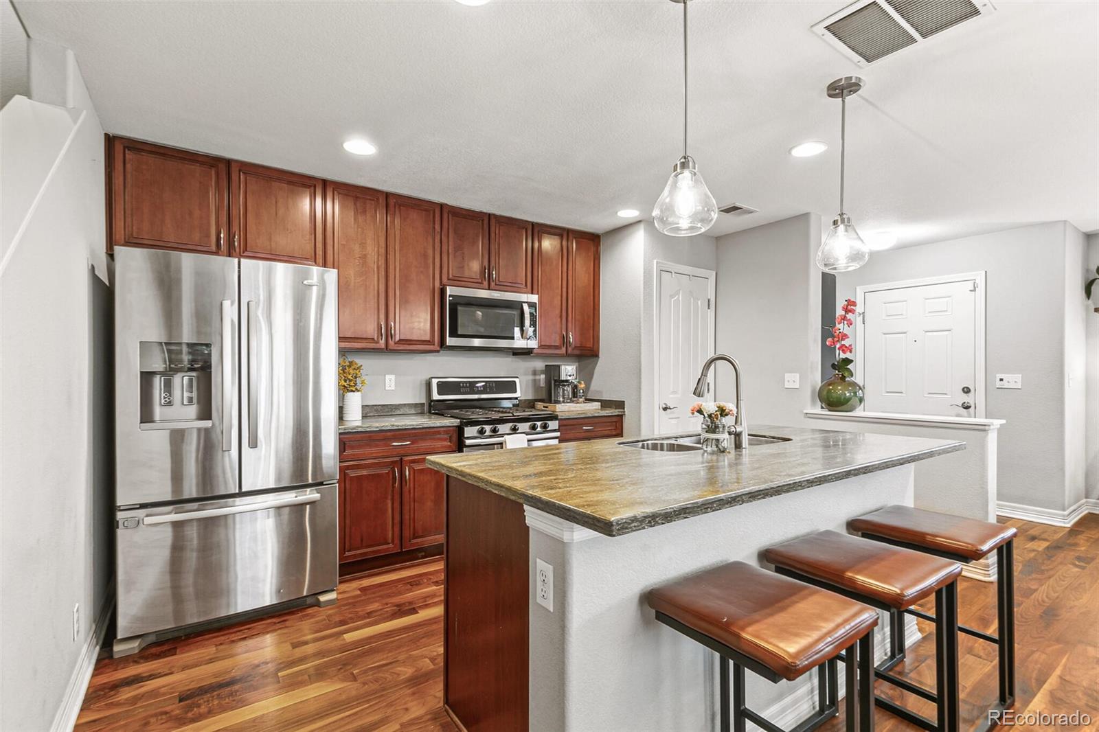 MLS Image #10 for 2184  willow court,denver, Colorado