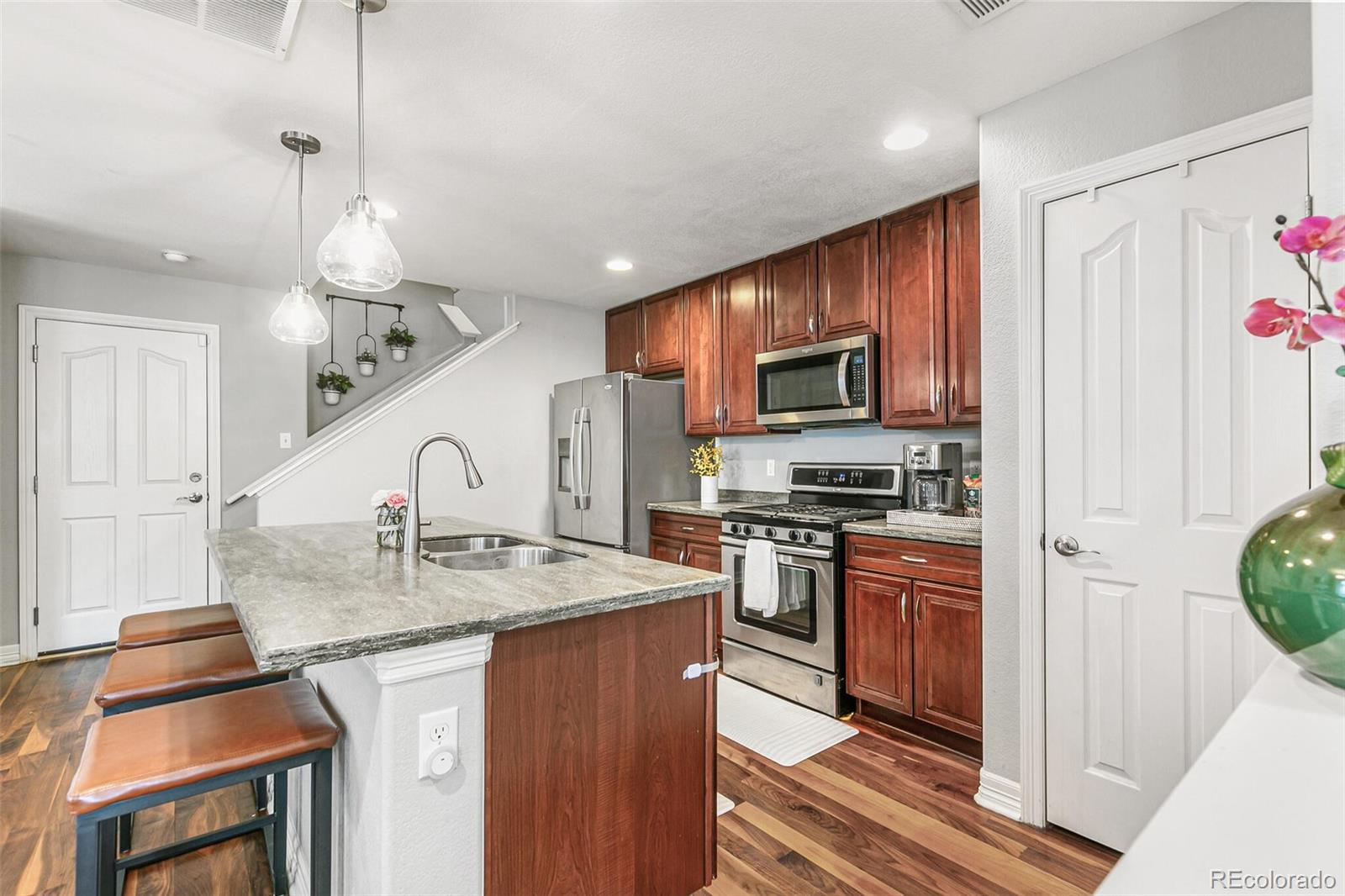 MLS Image #11 for 2184  willow court,denver, Colorado