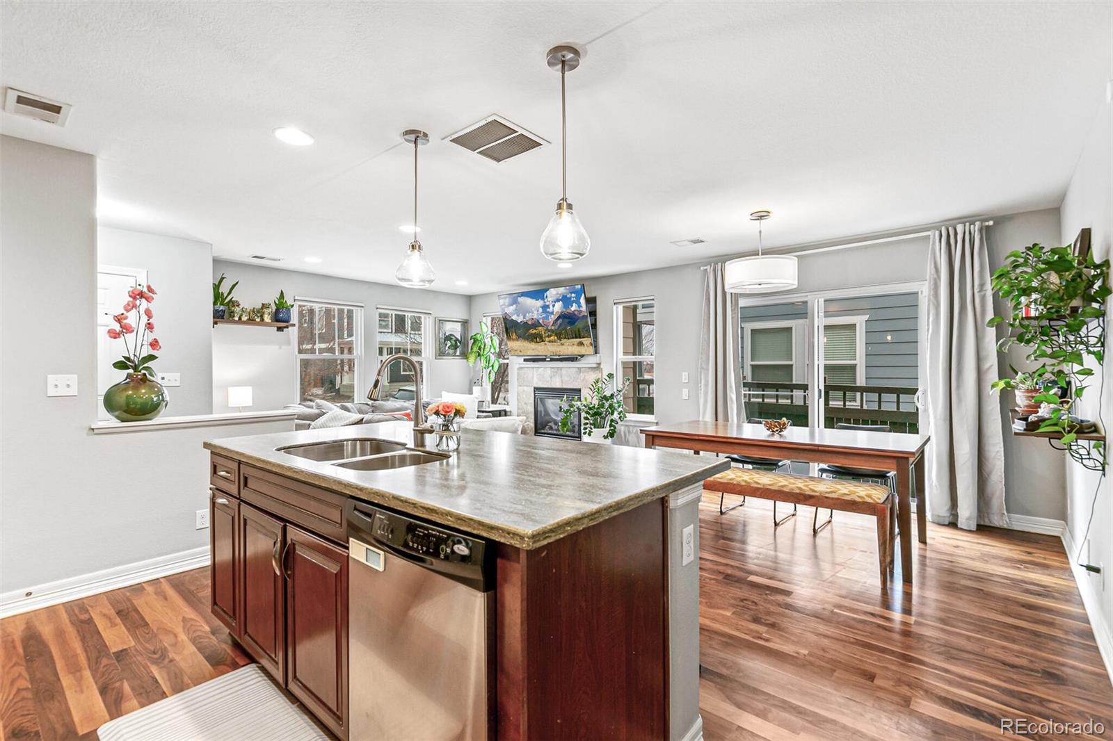 MLS Image #14 for 2184  willow court,denver, Colorado