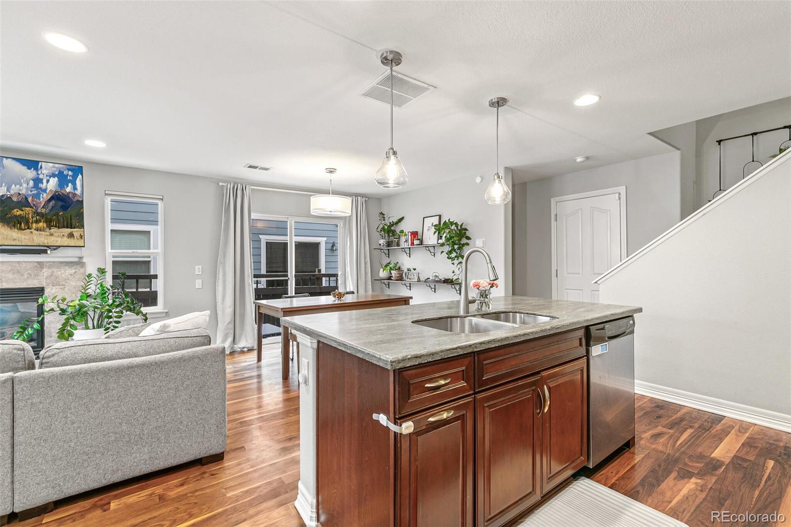MLS Image #15 for 2184  willow court,denver, Colorado
