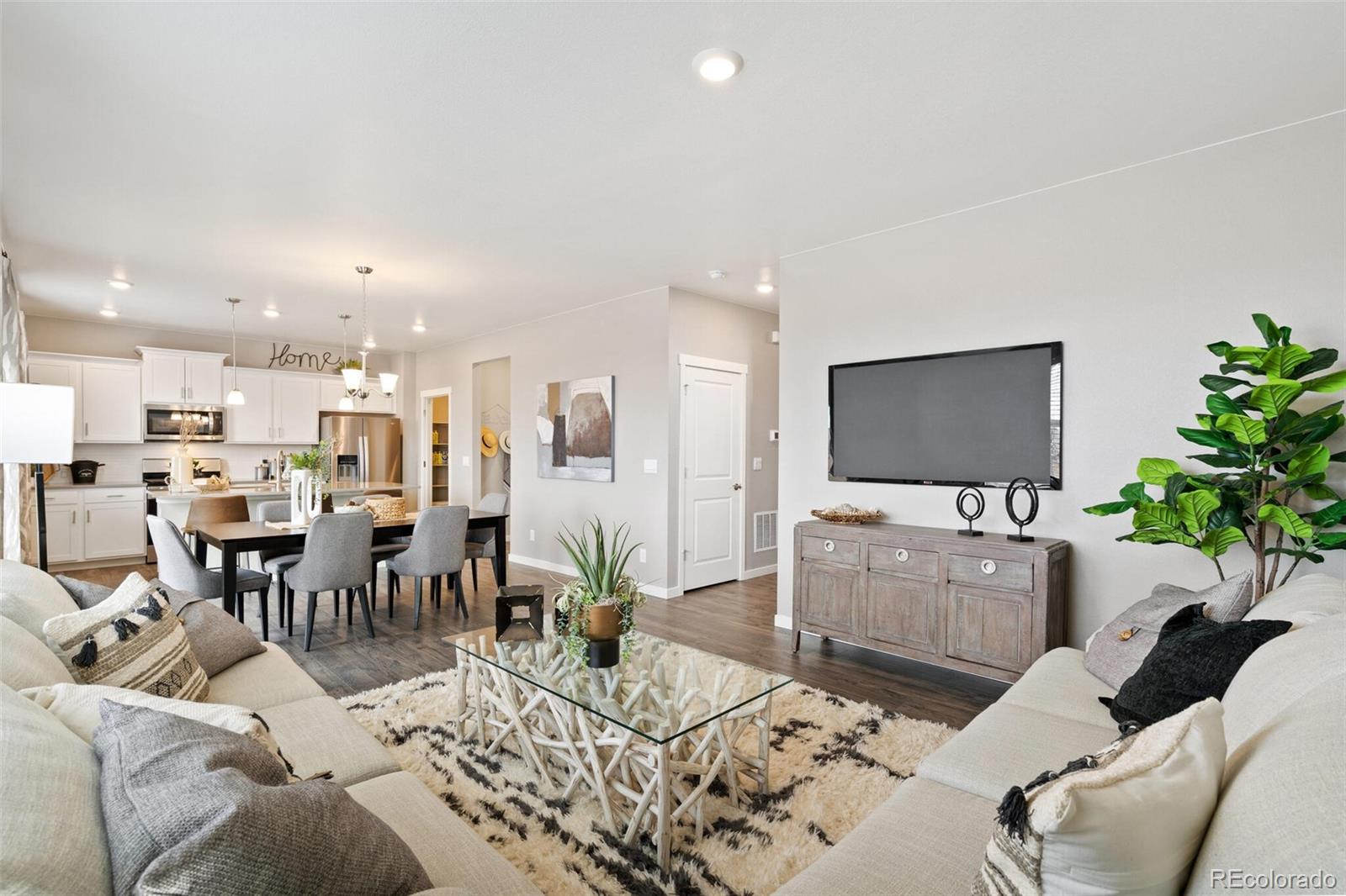 MLS Image #2 for 824  ledge street,lochbuie, Colorado