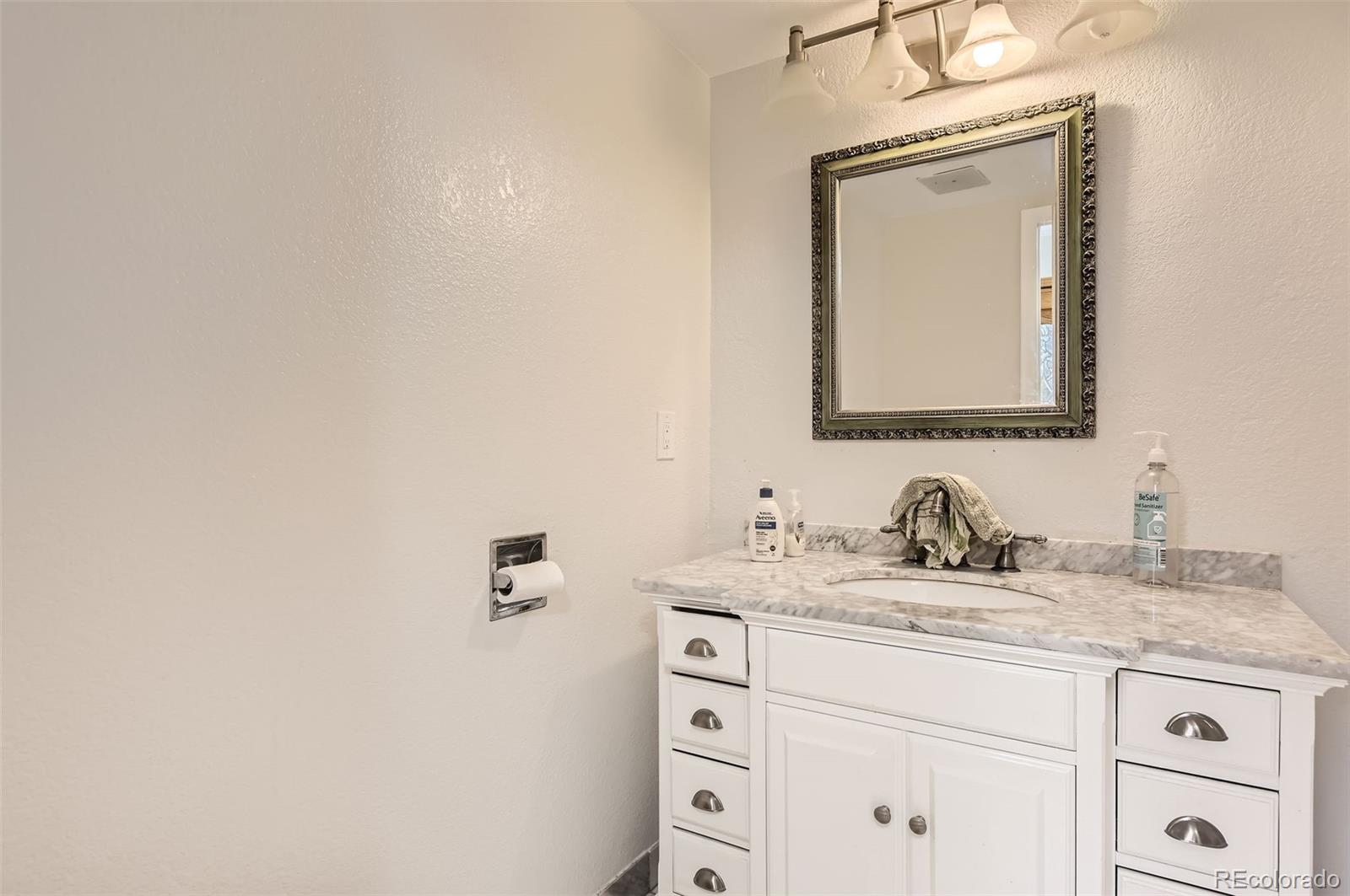 MLS Image #11 for 9551 e chenango avenue,greenwood village, Colorado