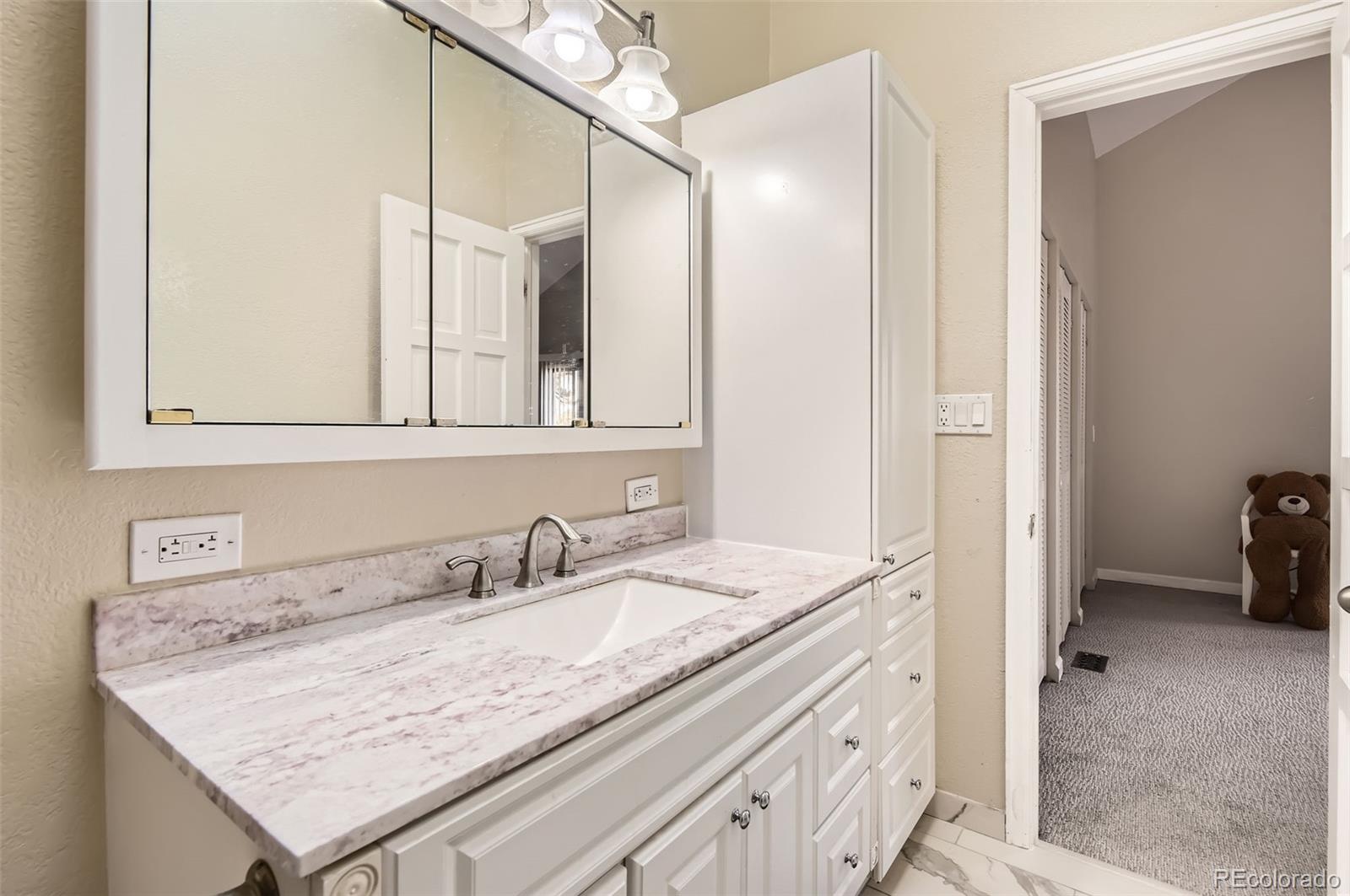 MLS Image #15 for 9551 e chenango avenue,greenwood village, Colorado