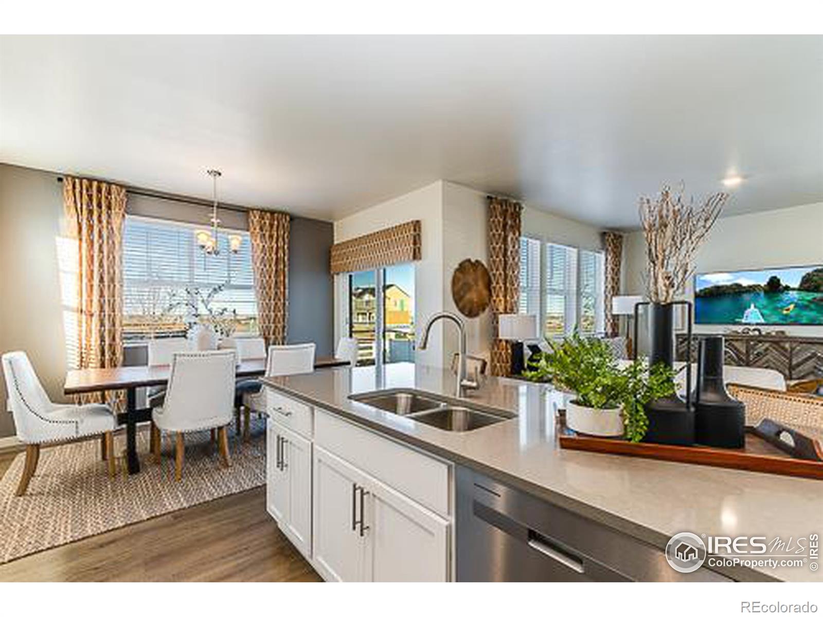 MLS Image #12 for 889  crest street,lochbuie, Colorado