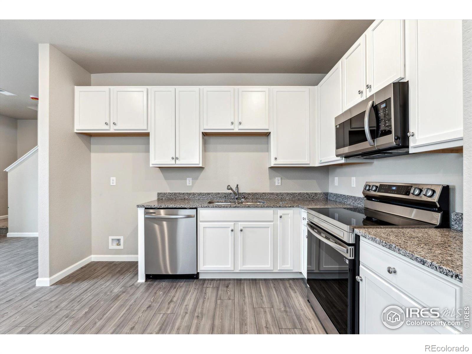 MLS Image #10 for 287  shoveler way,johnstown, Colorado