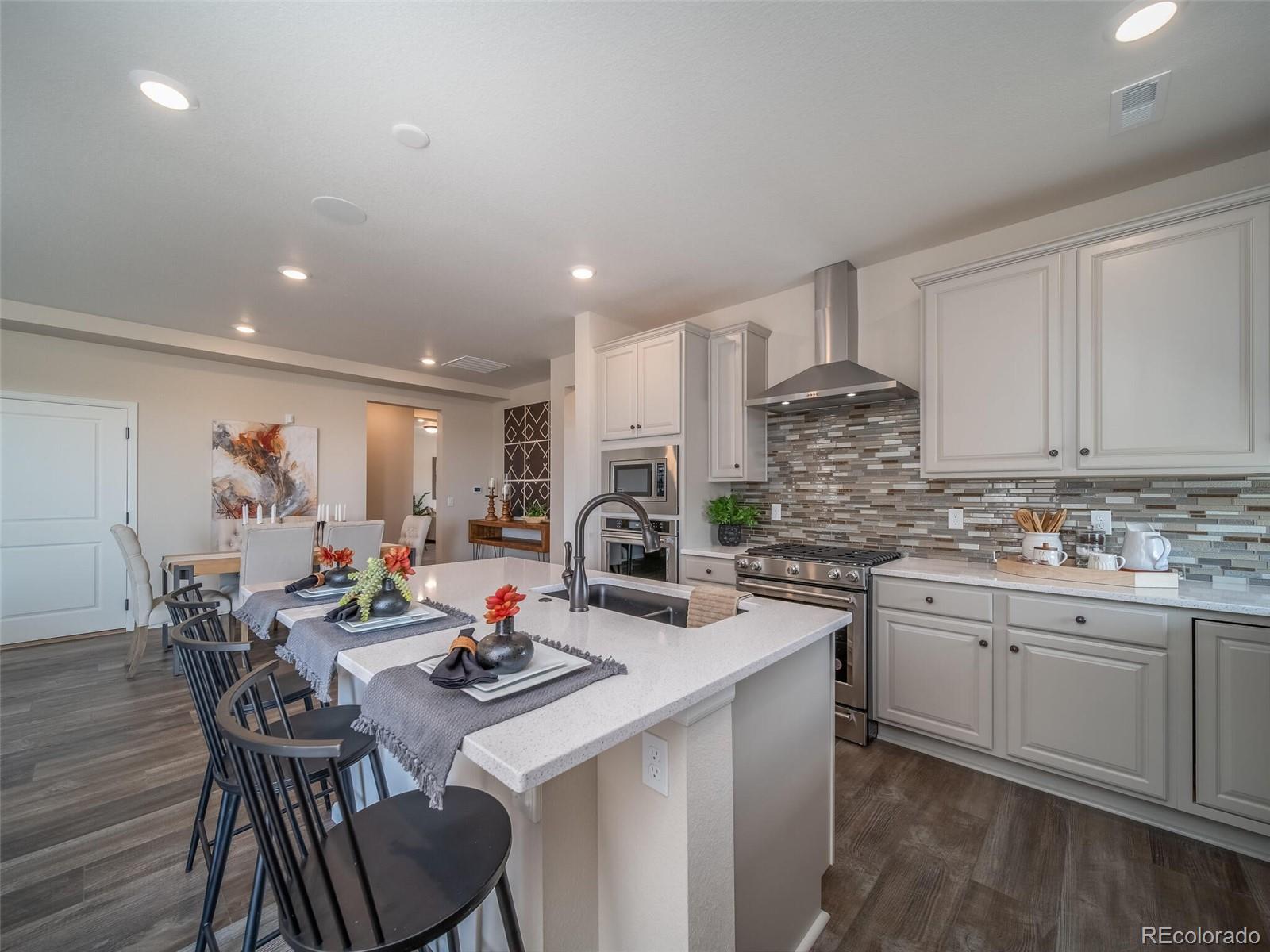 MLS Image #5 for 21935 e 51st drive,aurora, Colorado