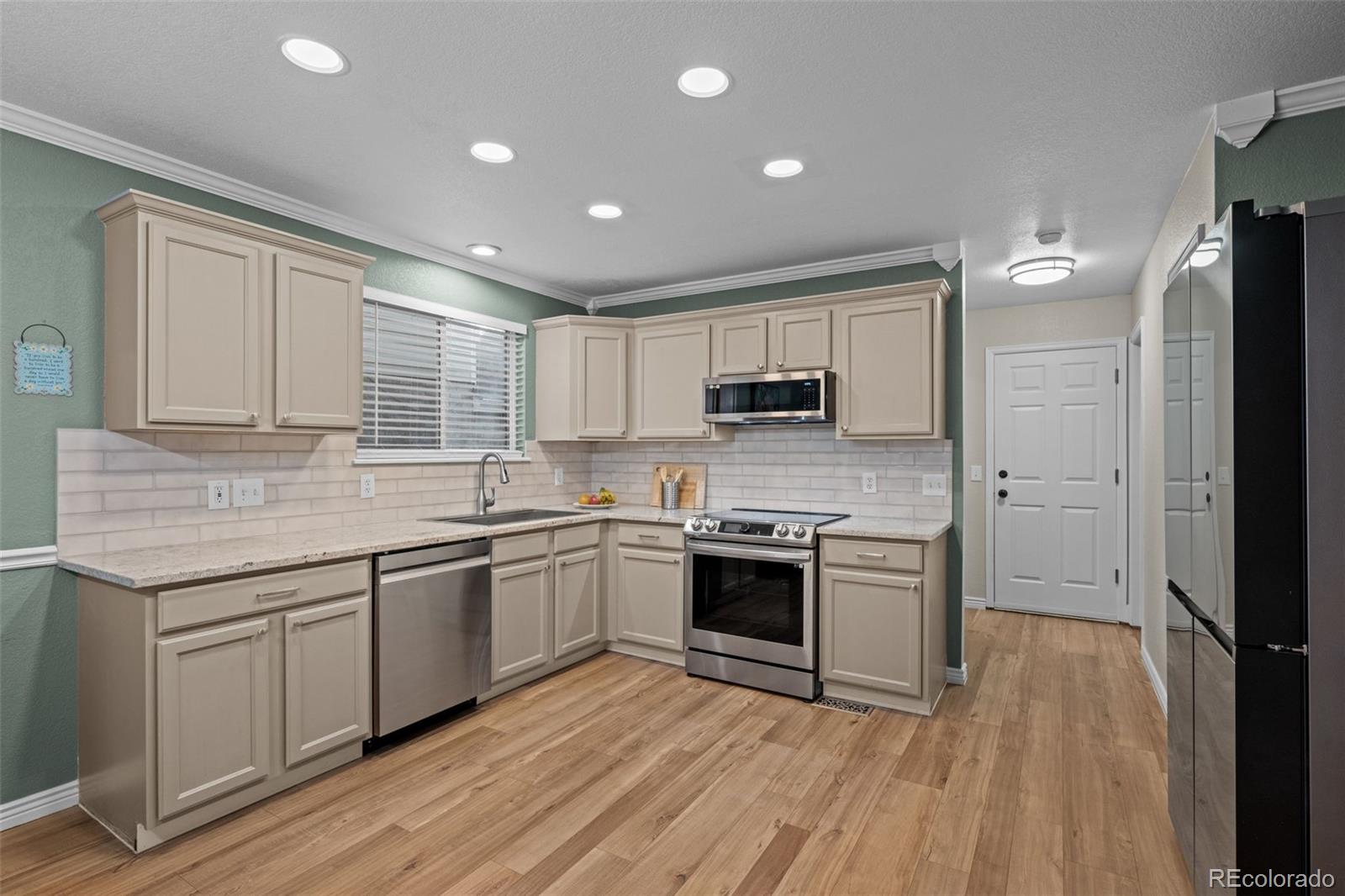 MLS Image #10 for 13096  birch drive,thornton, Colorado