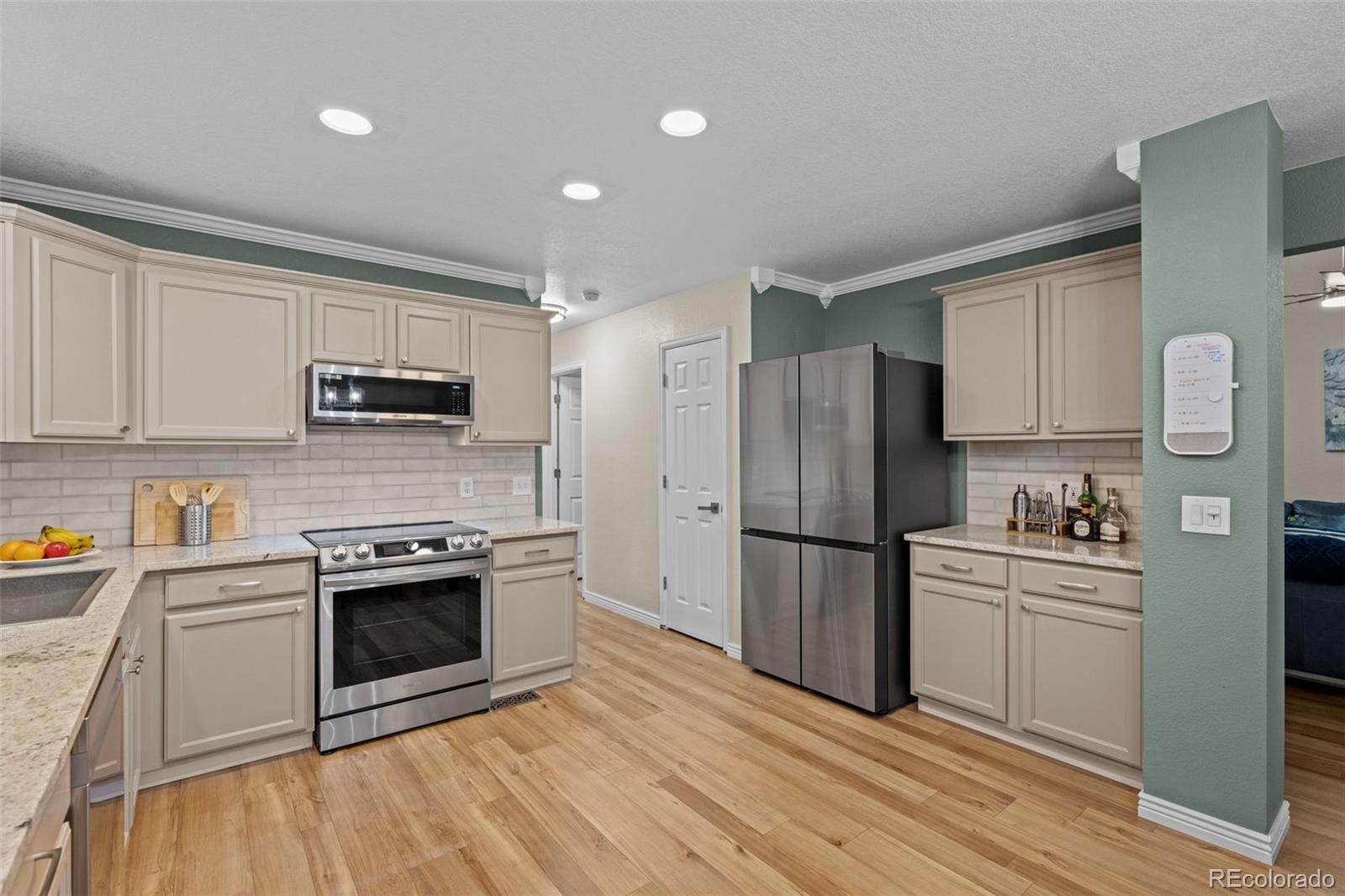MLS Image #11 for 13096  birch drive,thornton, Colorado