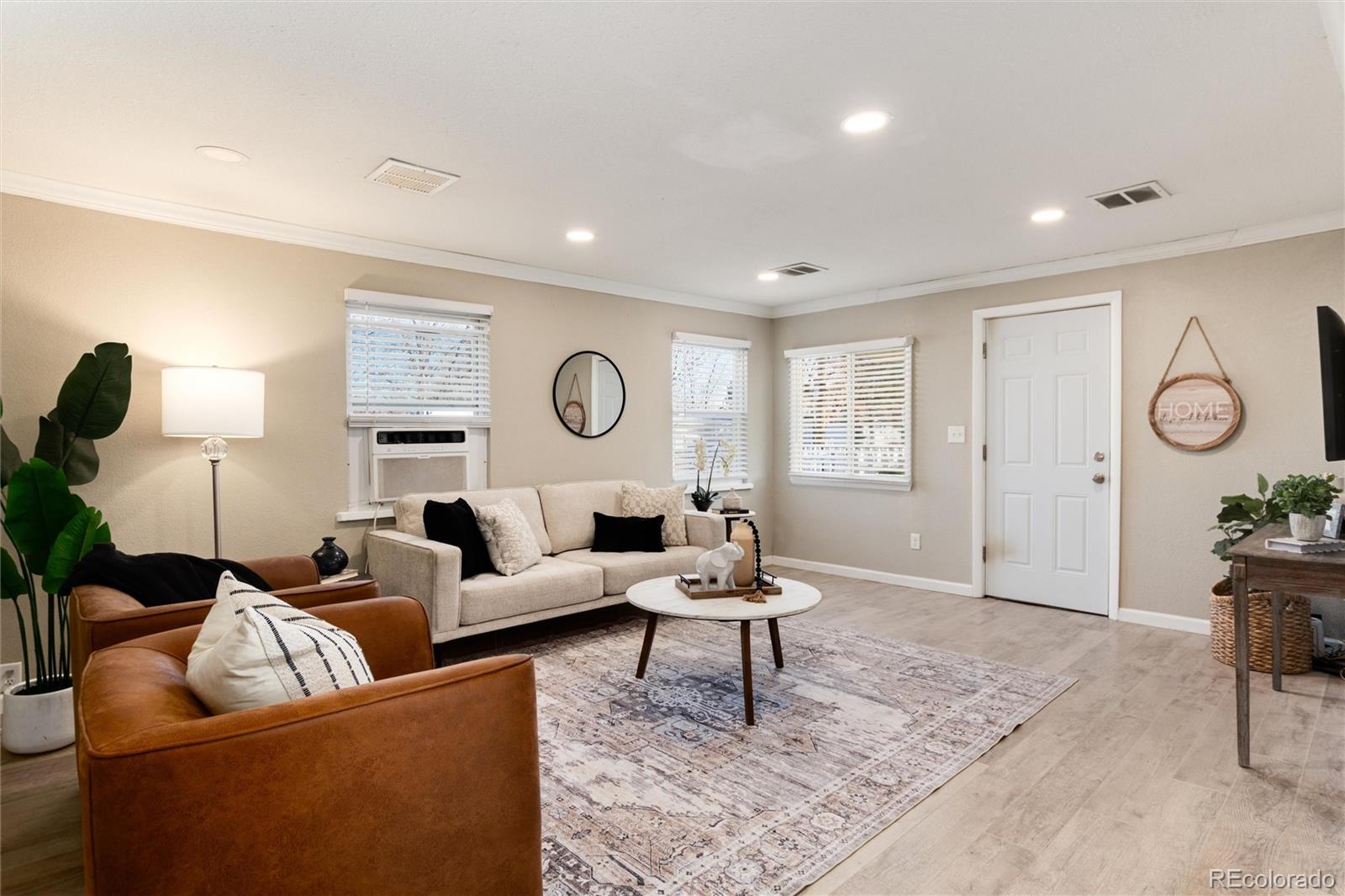 MLS Image #10 for 377  stuart street,denver, Colorado