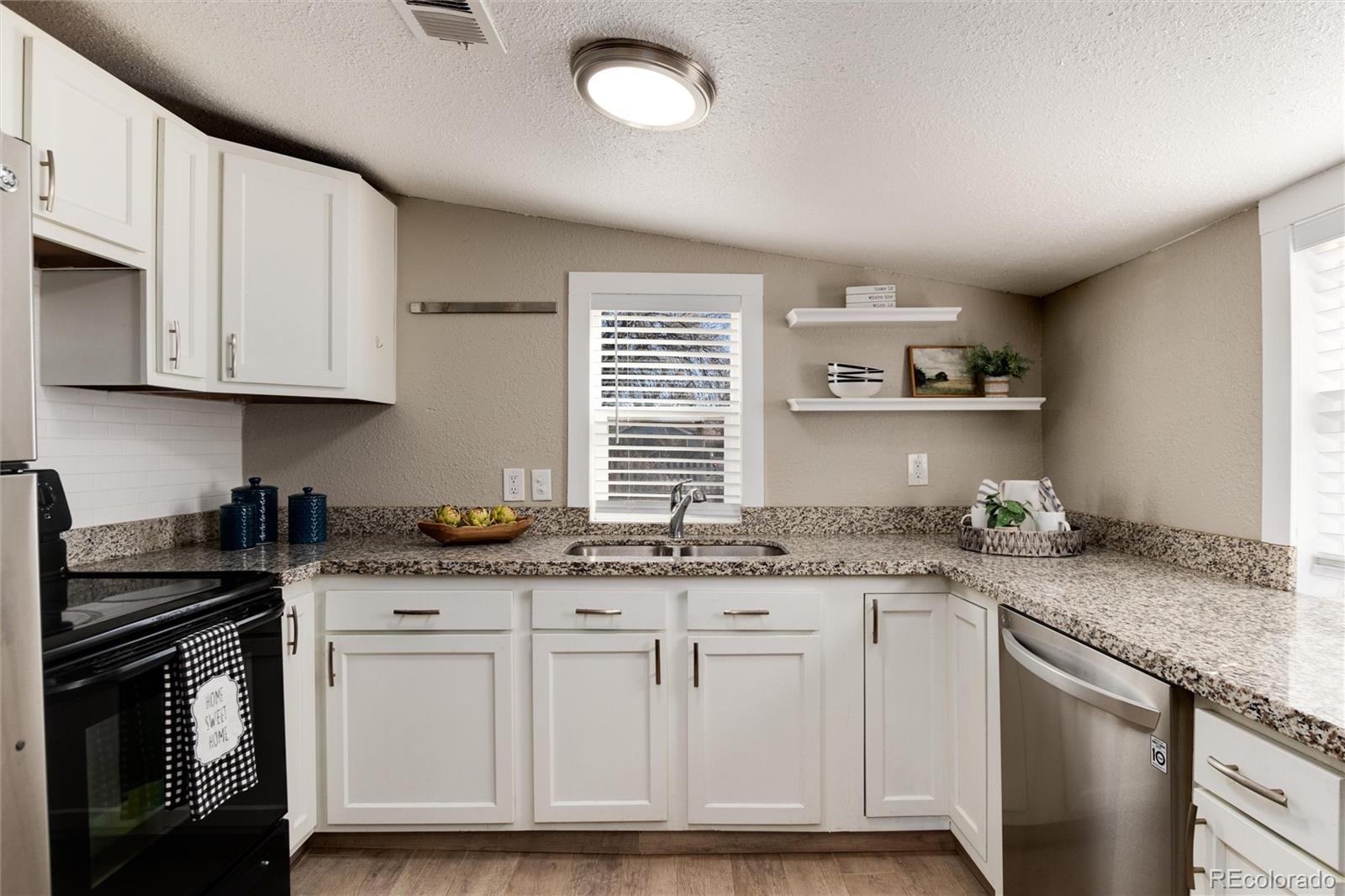 MLS Image #15 for 377  stuart street,denver, Colorado