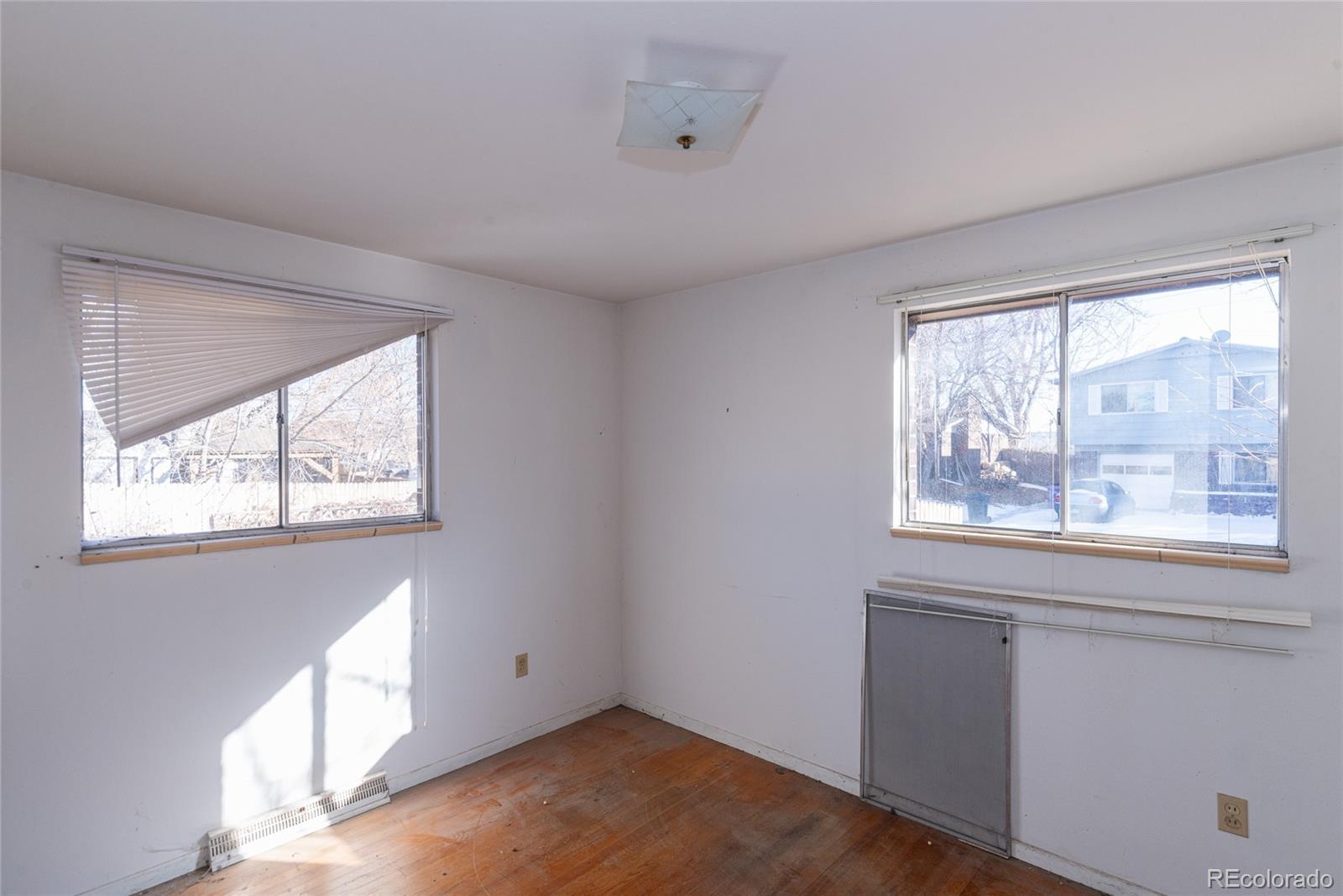 MLS Image #10 for 1996 s linden court,denver, Colorado