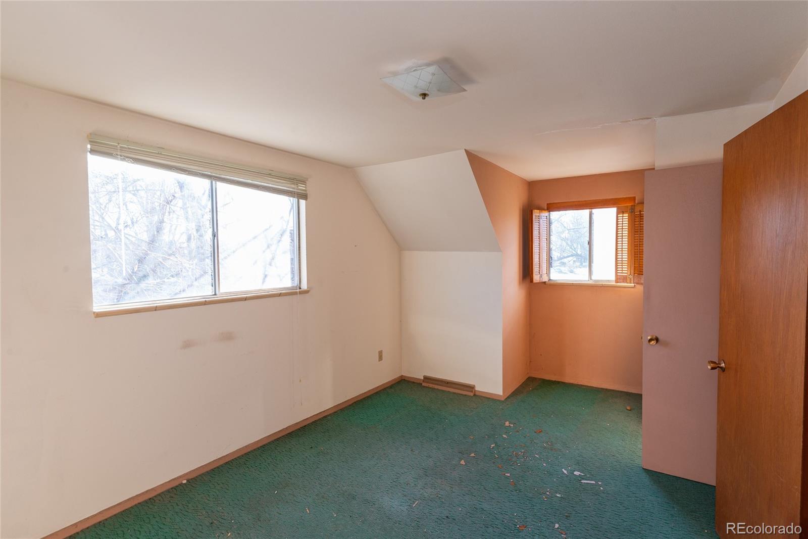 MLS Image #13 for 1996 s linden court,denver, Colorado