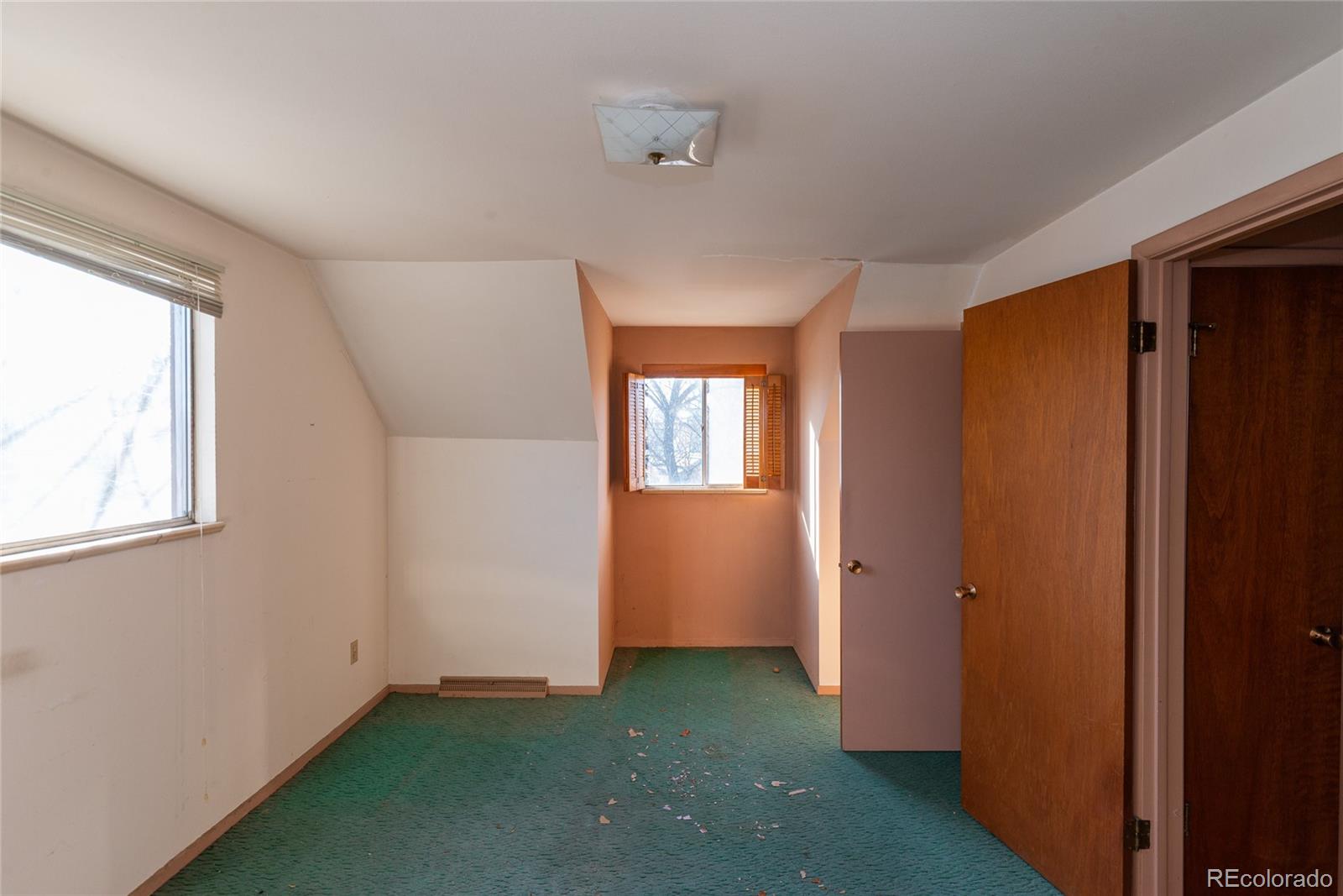 MLS Image #14 for 1996 s linden court,denver, Colorado