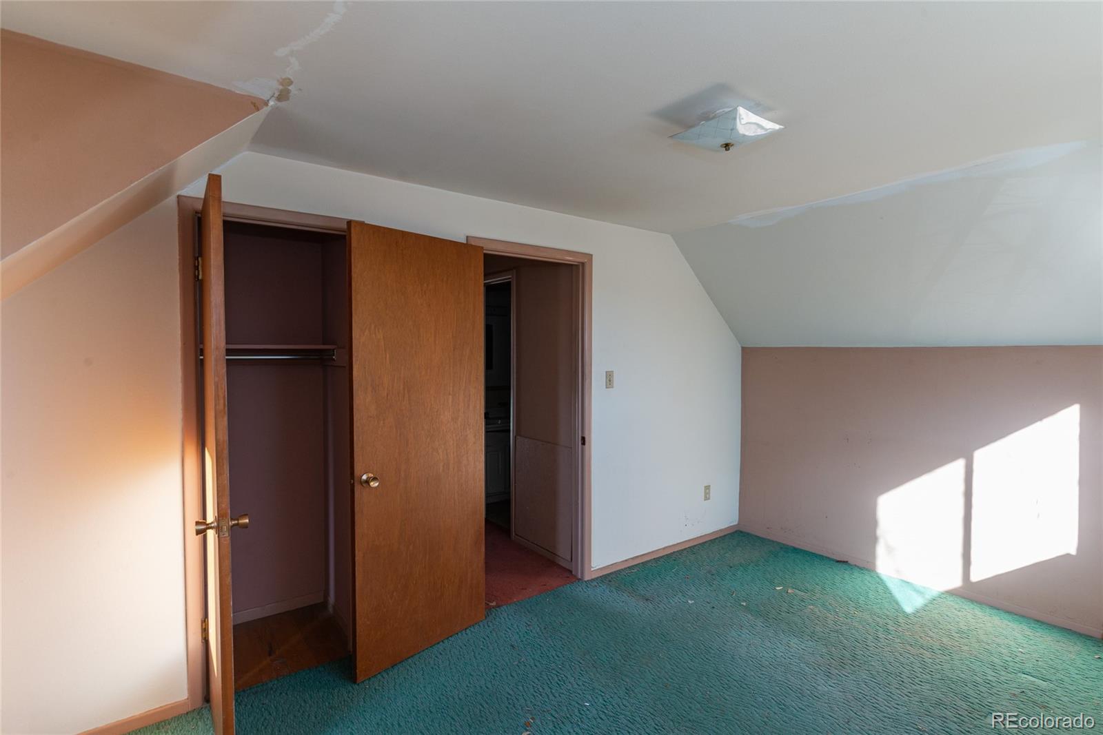 MLS Image #15 for 1996 s linden court,denver, Colorado