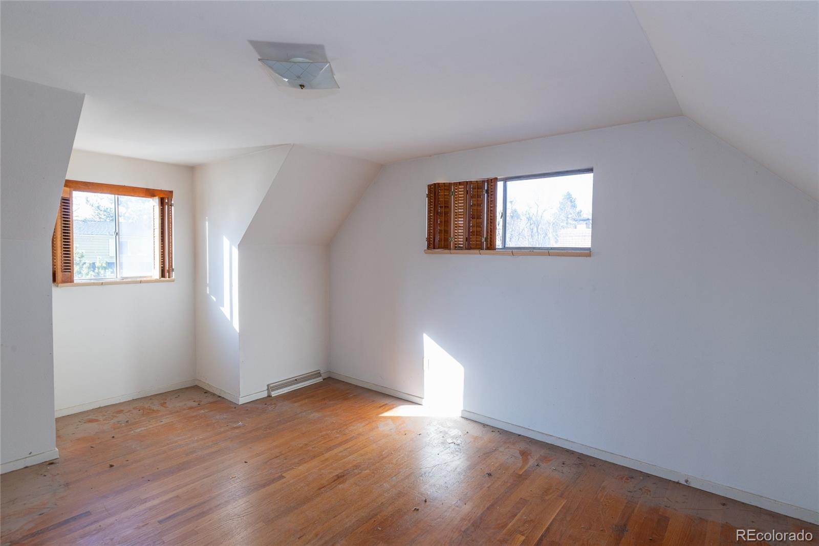 MLS Image #16 for 1996 s linden court,denver, Colorado