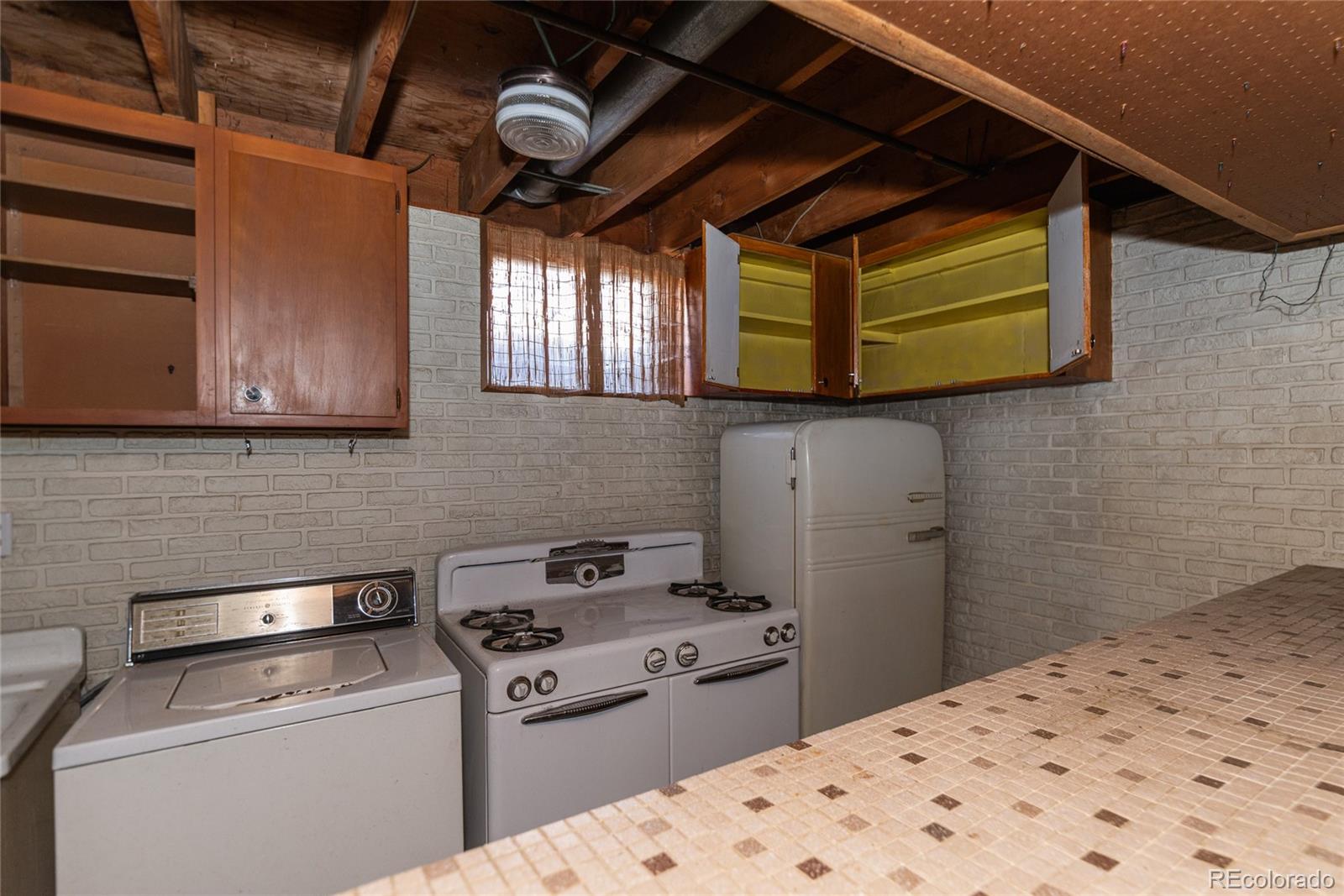 MLS Image #22 for 1996 s linden court,denver, Colorado