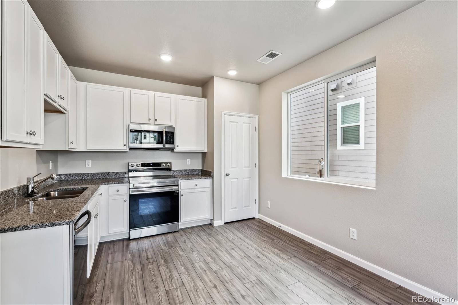 MLS Image #3 for 285  scaup lane,johnstown, Colorado
