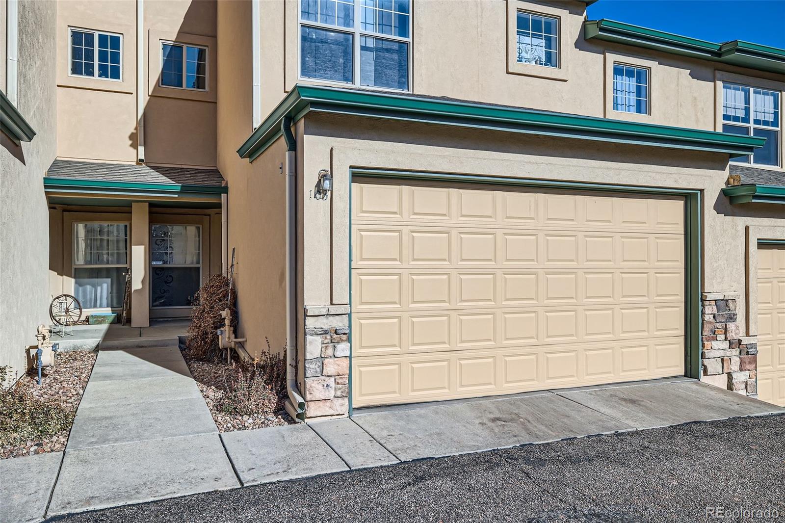 MLS Image #2 for 5973  eagle hill heights,colorado springs, Colorado