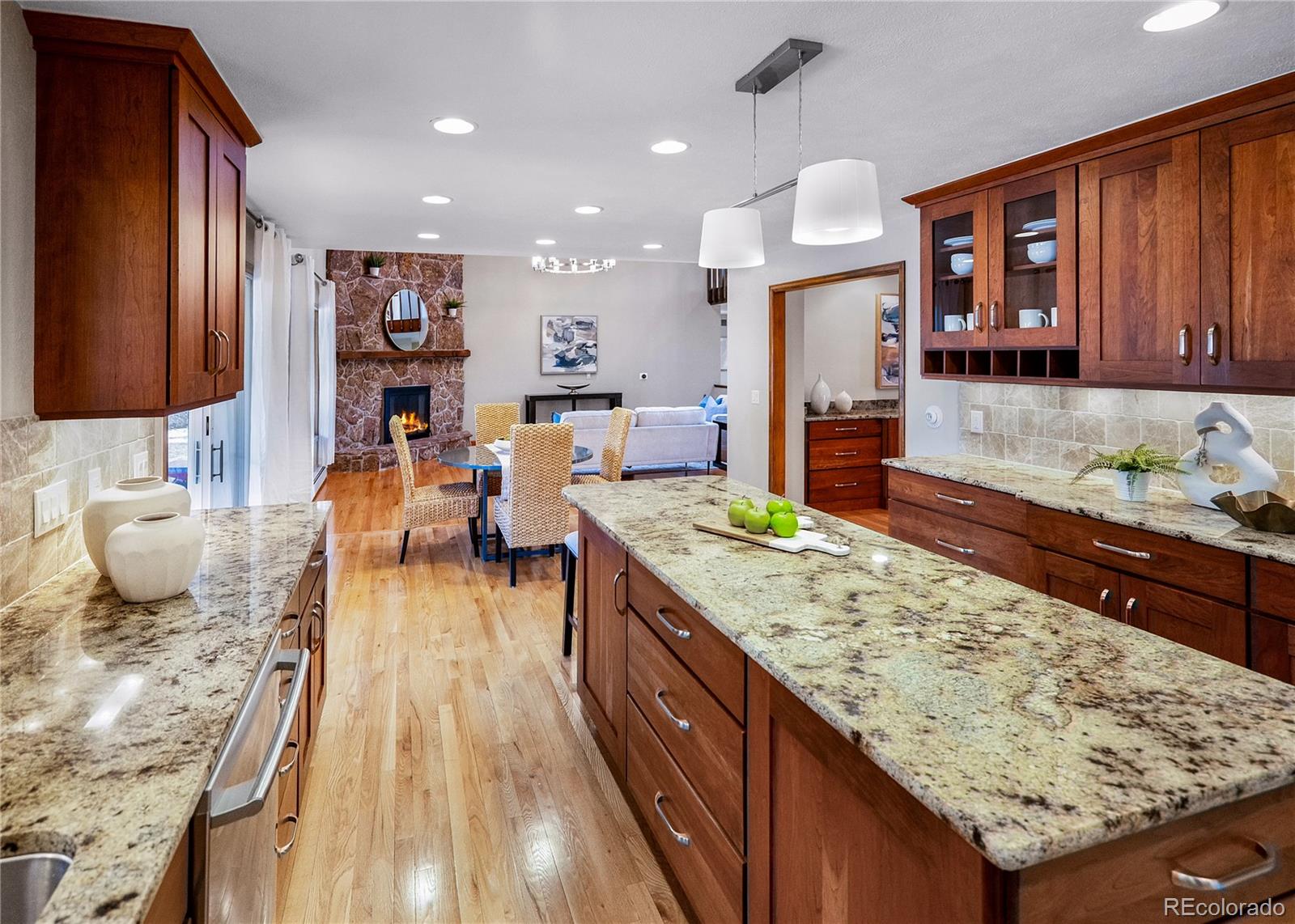 MLS Image #13 for 4180 s yukon way,lakewood, Colorado
