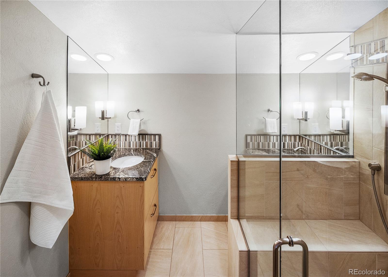 MLS Image #23 for 4180 s yukon way,lakewood, Colorado