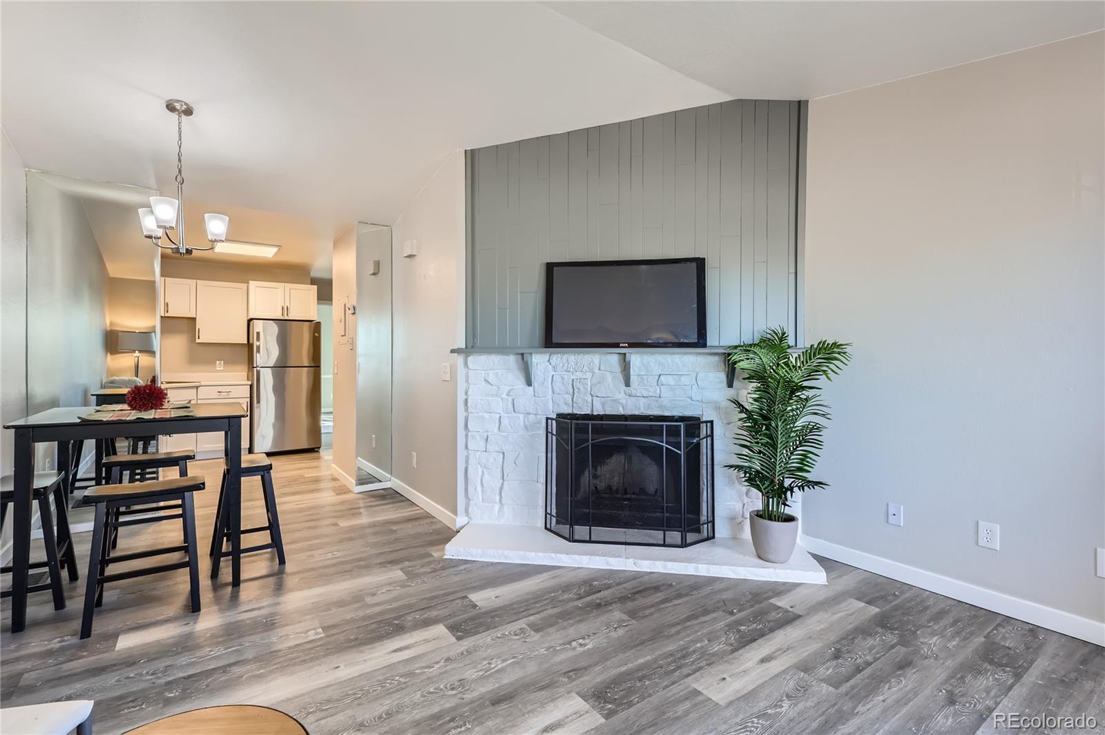 MLS Image #2 for 185 s sable boulevard,aurora, Colorado