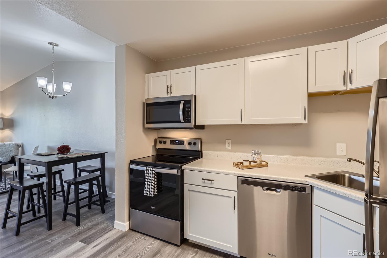 MLS Image #5 for 185 s sable boulevard,aurora, Colorado