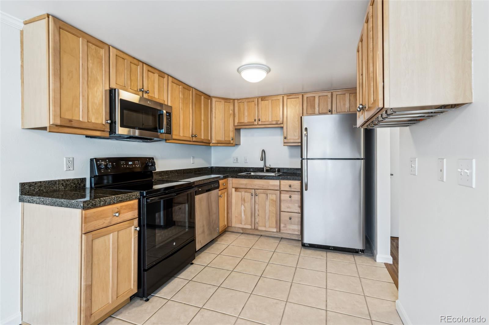 MLS Image #10 for 969 s pearl street,denver, Colorado