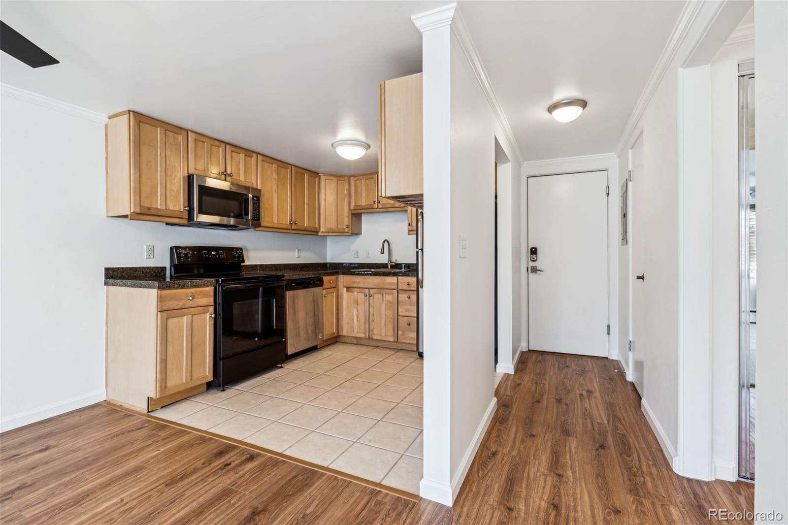 MLS Image #2 for 969 s pearl street,denver, Colorado