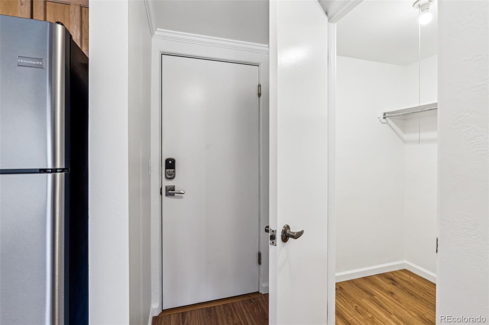 MLS Image #26 for 969 s pearl street,denver, Colorado